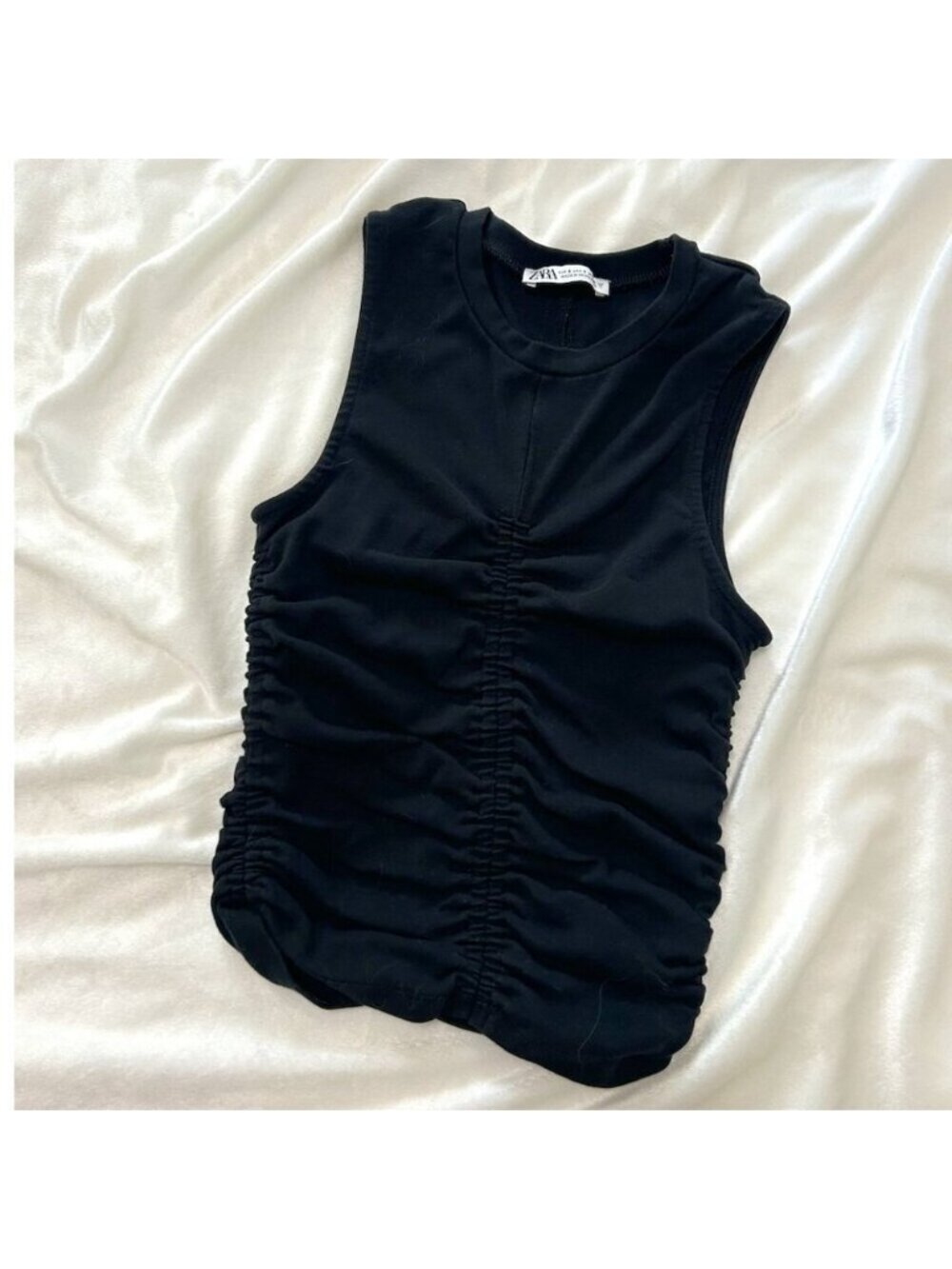 runched crop top - Picture 1 of 3